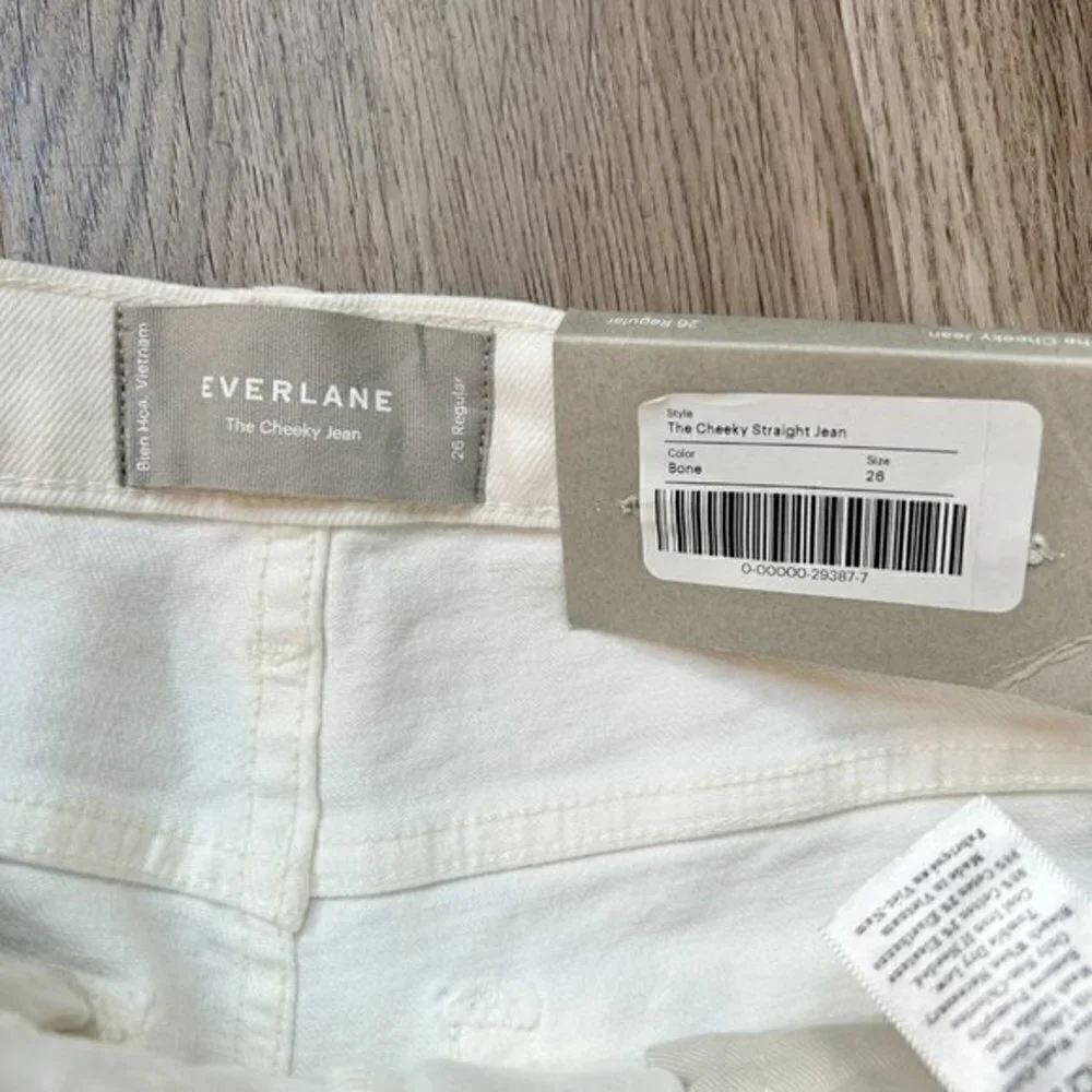 Everlane The Cheeky Straight Jean in Bone Size 26 NWT